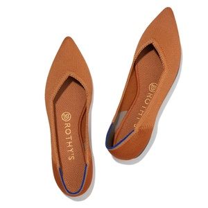 Rothys The Point Flat Fawn Size 9 (NEW IN BOX)